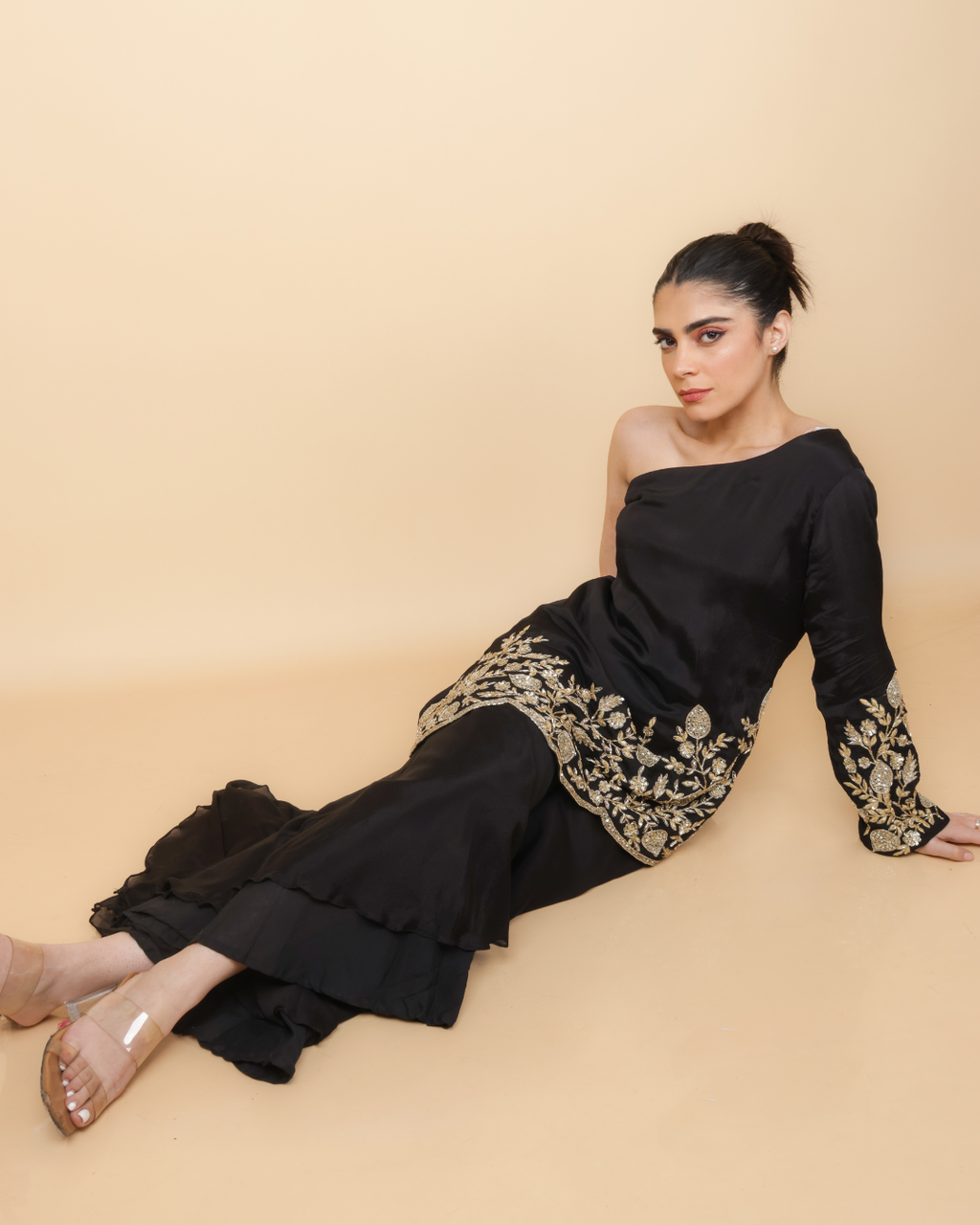 Zehra One-Shoulder Set