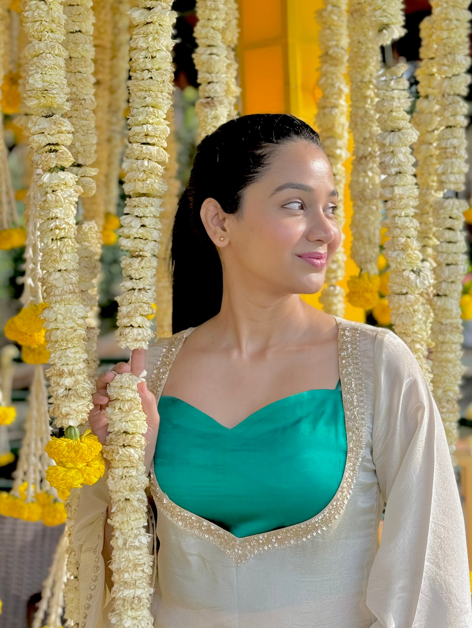 Saanjh - Ivory Glow Edition